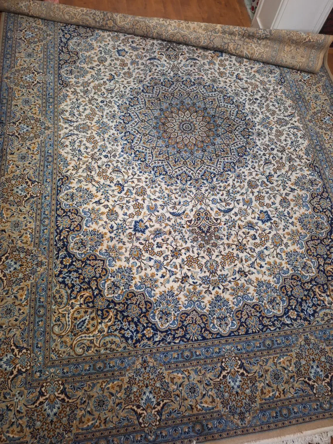 فرش ۹متری.|فرش|بندر انزلی, امامزاده|دیوار