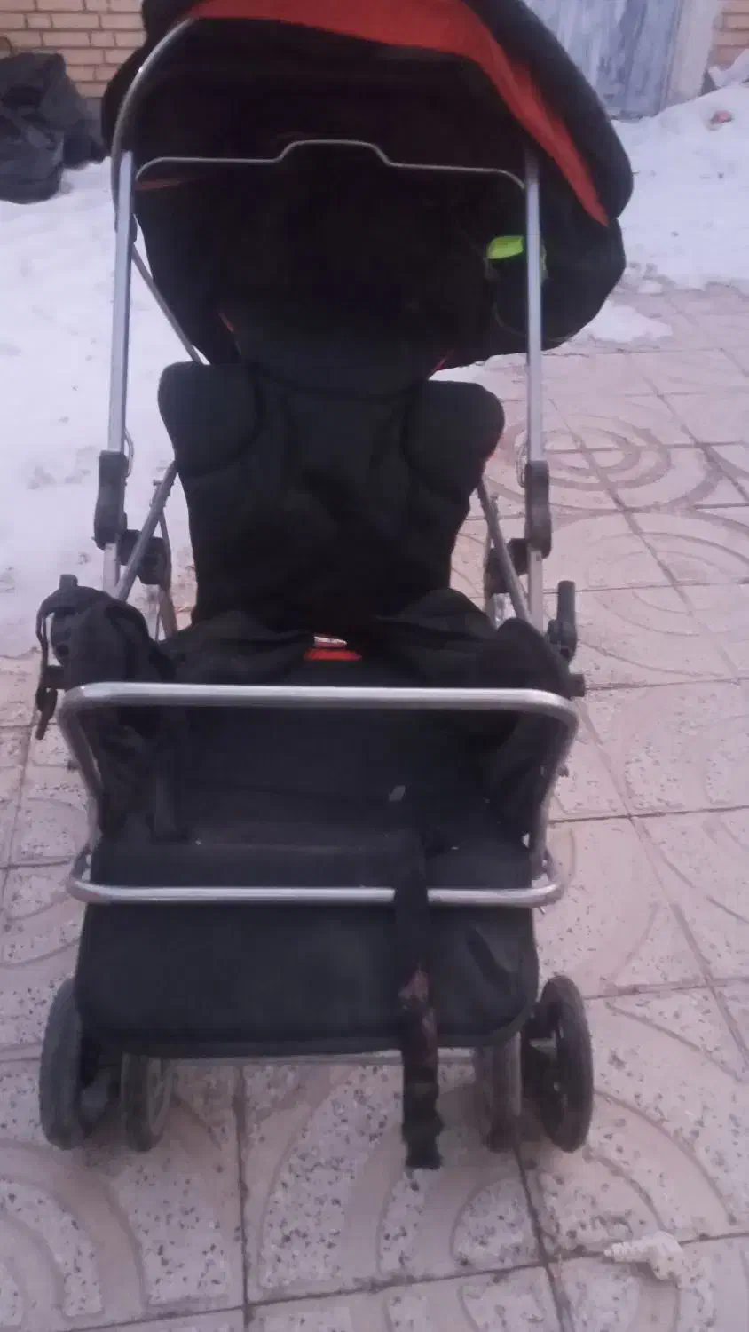 کالسکه و صندلی ماشین|کالسکه و لوازم جانبی|بروجن, |دیوار