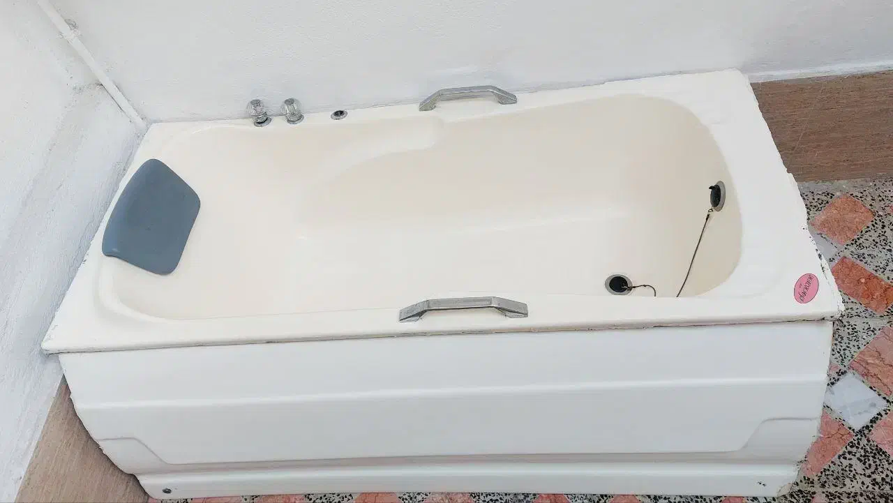 فروش فوری وان فایبرگلاس|لوازم حمام|رشت, رشتیان|دیوار