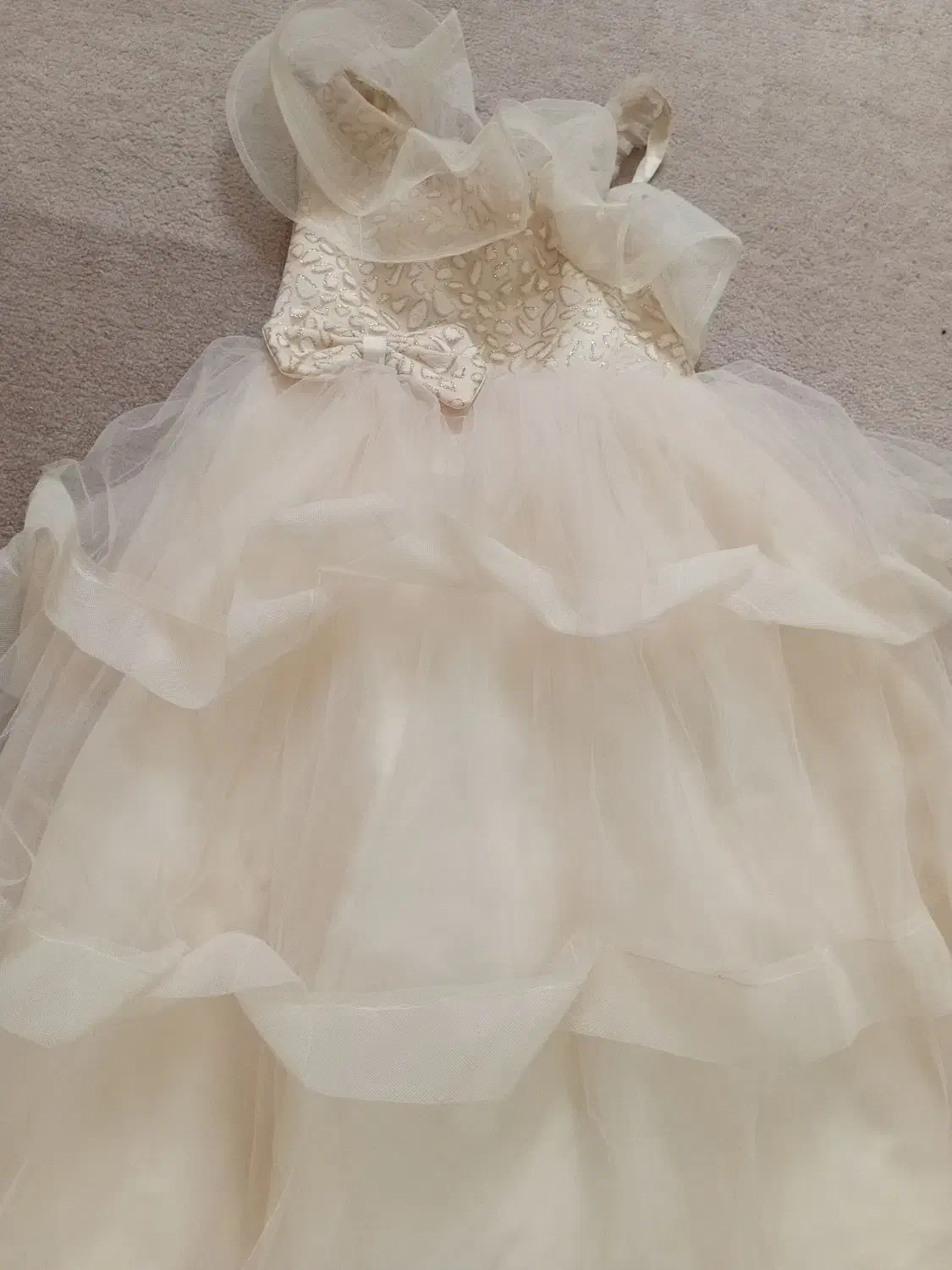 لباس عروس دخترانه رنگ نباتی|لباس|گلستان (تهران), |دیوار