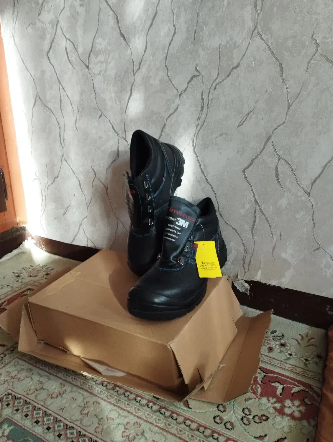 کفش ایمنی|کیف، کفش، کمربند|بندر امام خمینی, |دیوار