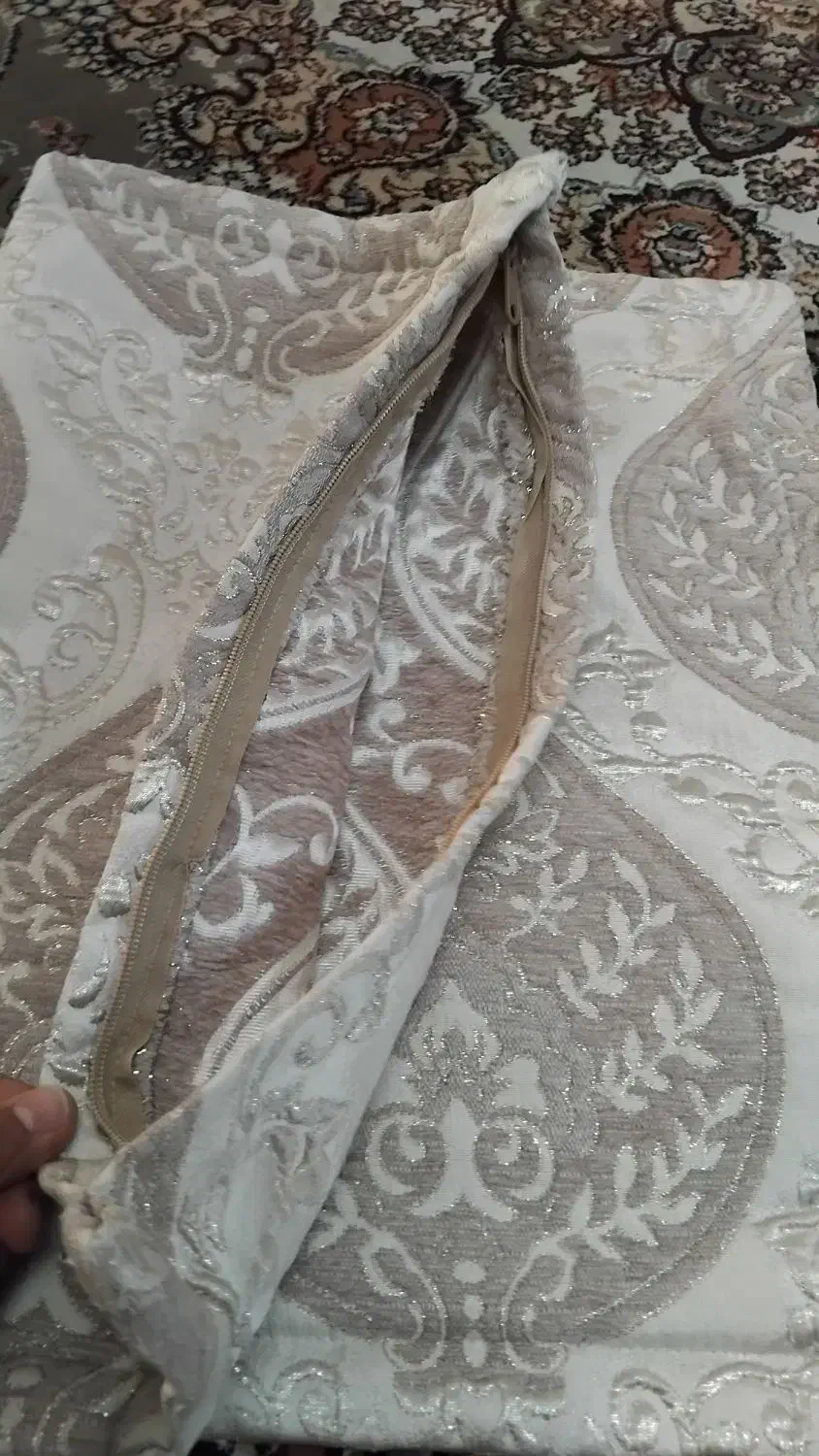 روبالشتی|رختخواب، بالش، پتو|قم, شهرک فاطمیه|دیوار