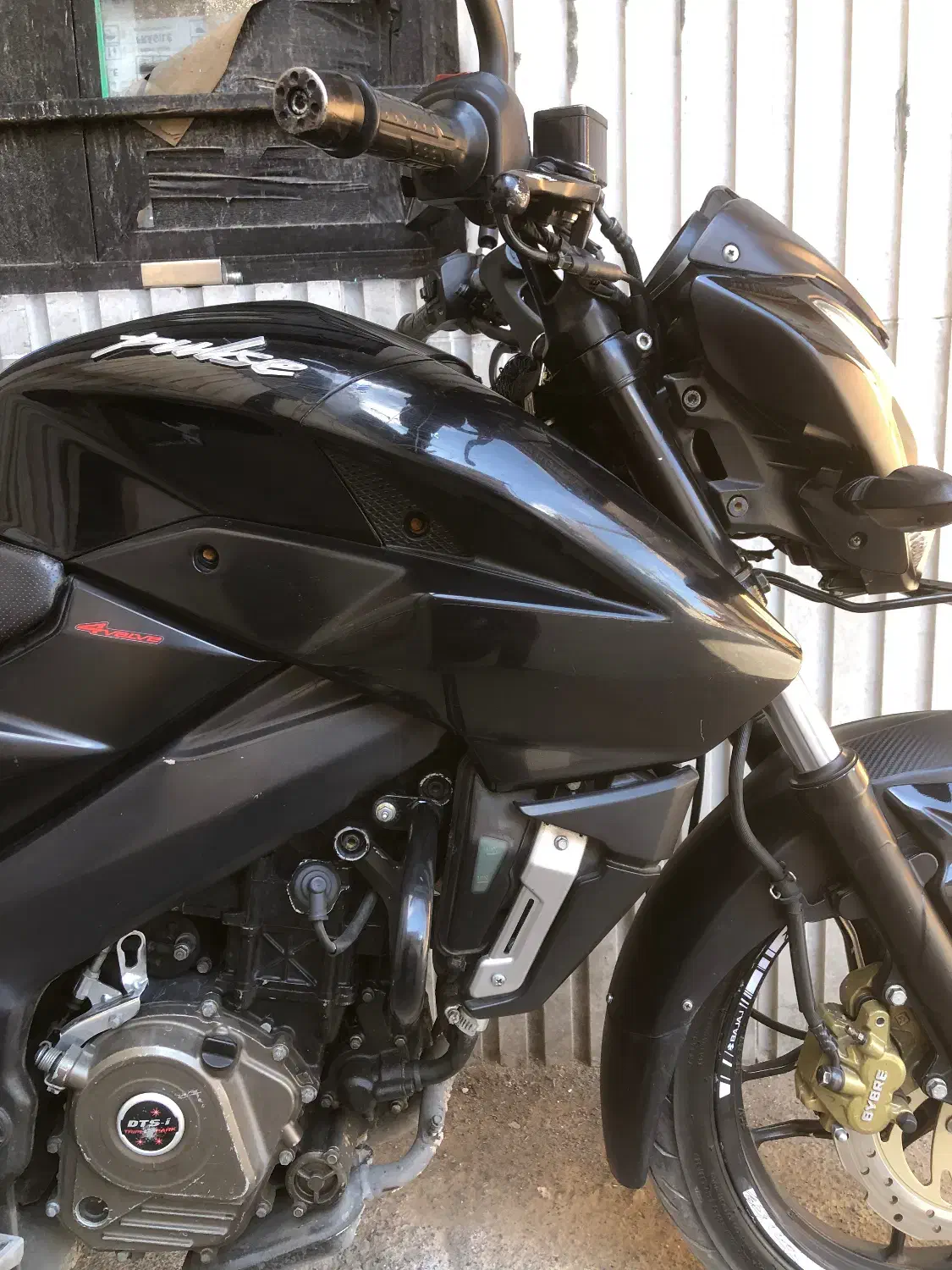 94Ns200|موتورسیکلت|قم, شهرک امام حسین|دیوار