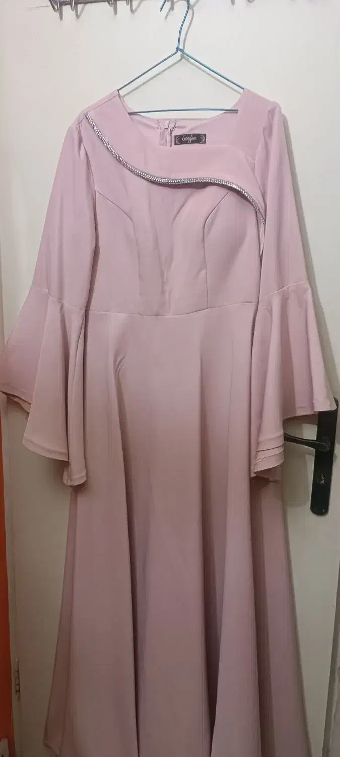 لباس مجلسی زیبا|لباس|فردیس, نیروگاه برق|دیوار