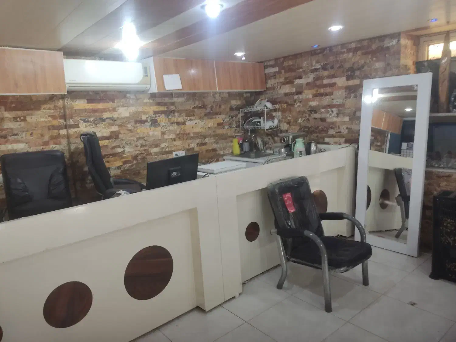 مرکز تجاری چوب  ام دی اف شهابی جذب نیرو خانم واقا|استخدام صنعتی، فنی، مهندسی|کهنوج, |دیوار