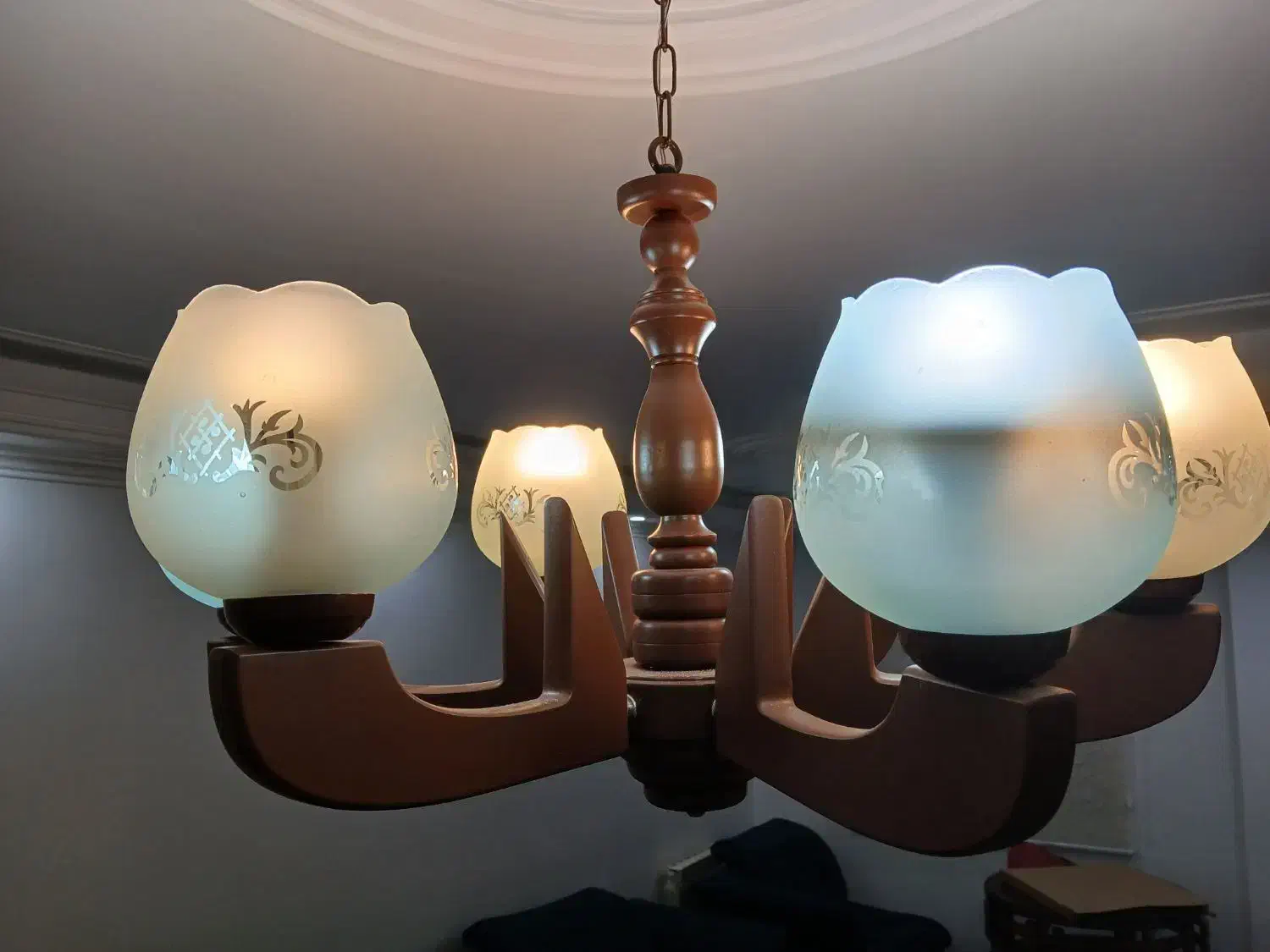 لوستر ۶ شاخه چوبی|لوستر و چراغ آویز|تهران, ابوذر|دیوار