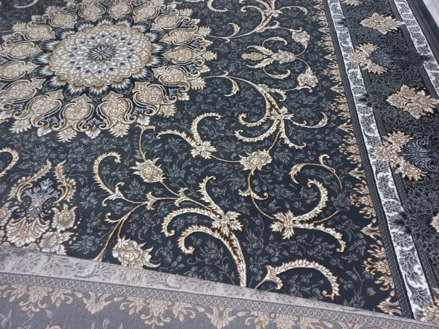 دوتا ۱۲متری|فرش|بندرعباس, |دیوار