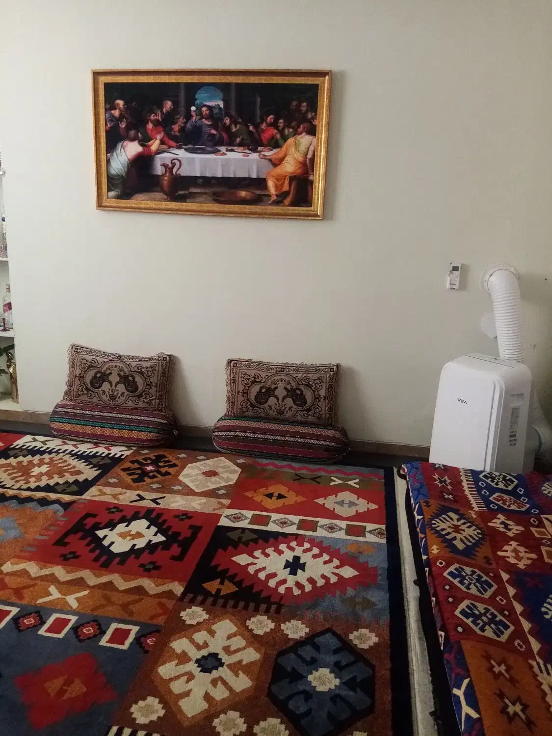 منزل مبله|اجارهٔ کوتاه‌مدت آپارتمان و سوئیت|شیراز, سیاه سنگ|دیوار