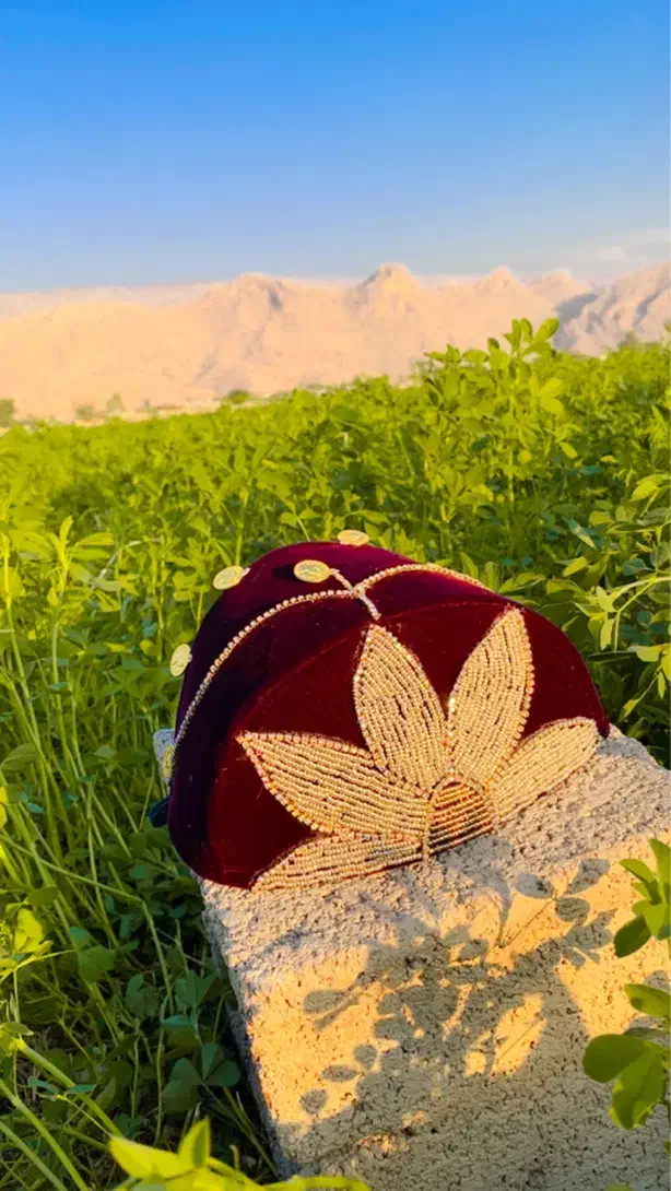 لچک|لباس|دهدشت, |دیوار