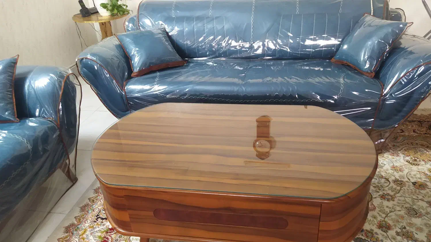 مبل هشت نفره کاملا نو|مبلمان خانگی و میز عسلی|اصفهان, شهرک ولیعصر|دیوار