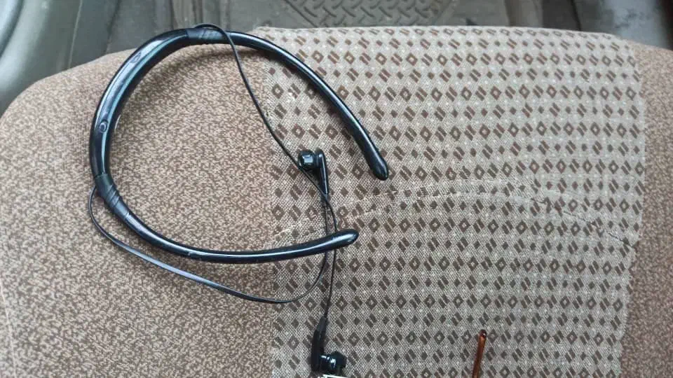 تابلو ساعت ریش تراش هندزفری هدلایت عروس ساعت مچی|ساعت|یزد, |دیوار