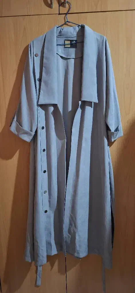 لباس پاییزه|لباس|اصفهان, باغ دریاچه|دیوار