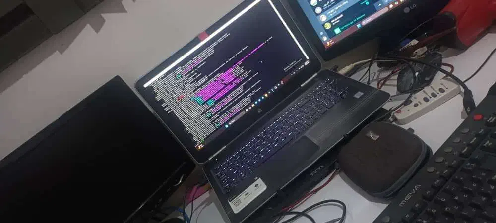 خدمات شبکه، دوربین مداربسته و زیر ساخت|خدمات رایانه‌ای و موبایل|شیراز, ارم|دیوار