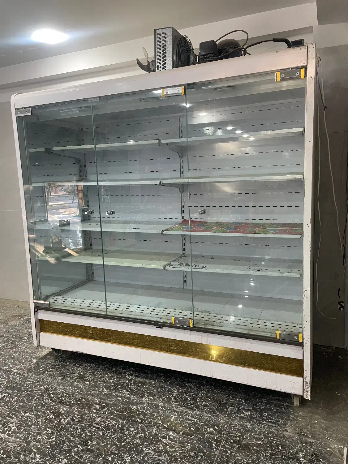 یخچال پرده هوا|فروشگاه و مغازه|هشتگرد, طاووسیه|دیوار