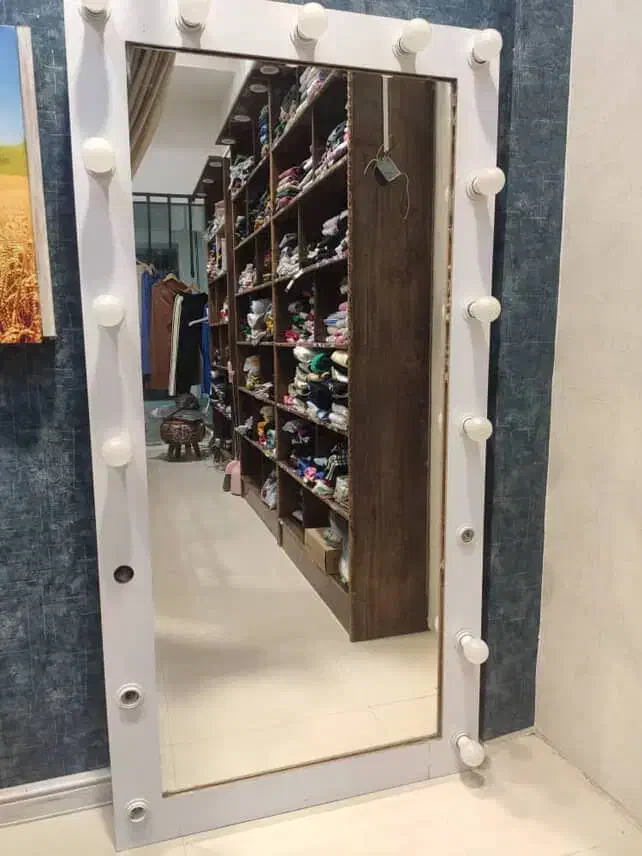 آینه قدی|آینه|فیروزآباد (فارس), |دیوار