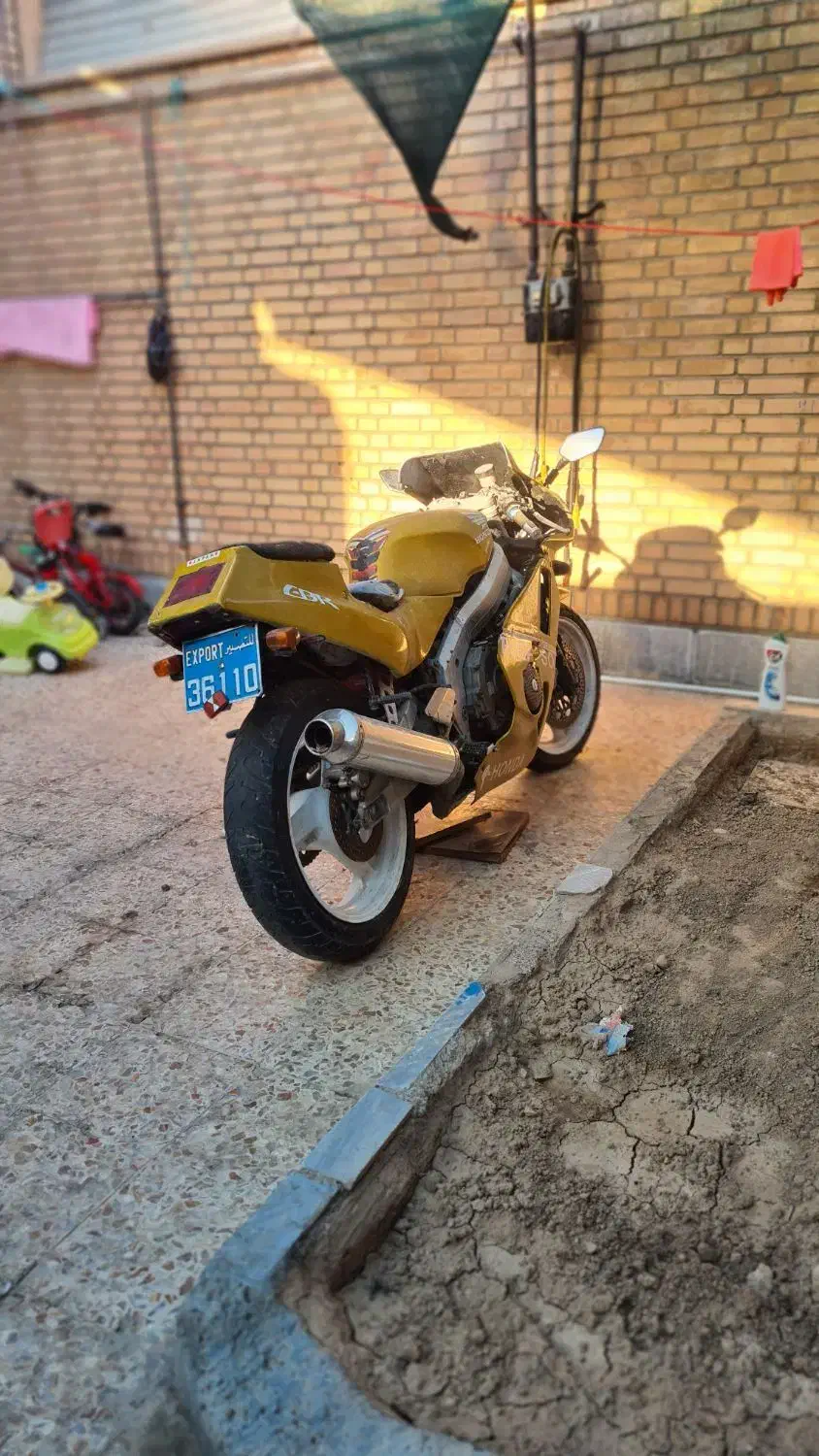 cbr400هندا سویچ چکی نمیدم کامل بخون|موتورسیکلت|تهران, حر|دیوار