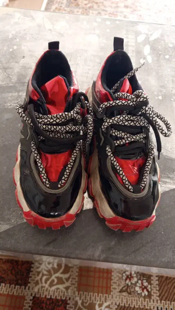 کفش|کیف، کفش، کمربند|سقز, |دیوار