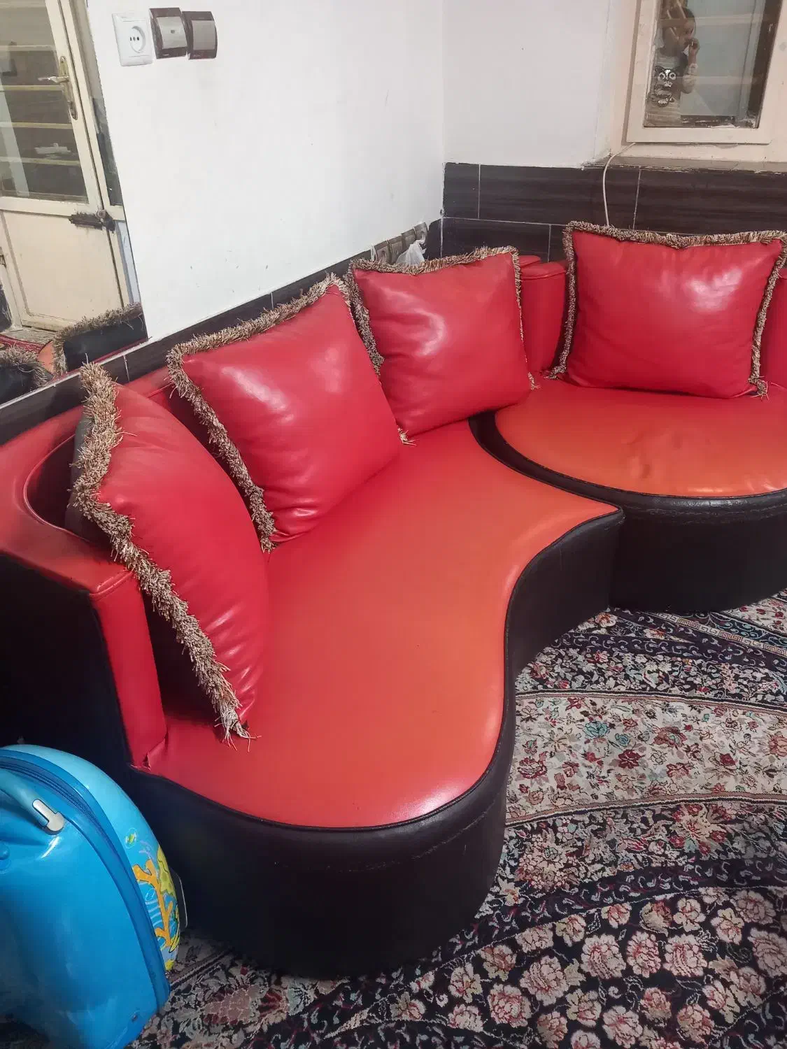 مبل|مبلمان خانگی و میز عسلی|صدرا-فارس, فاز ۱|دیوار