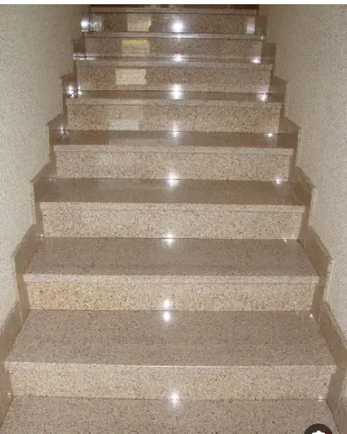 نظافت راه پله و پیلوت حیاط|خدمات نظافت|آمل, |دیوار