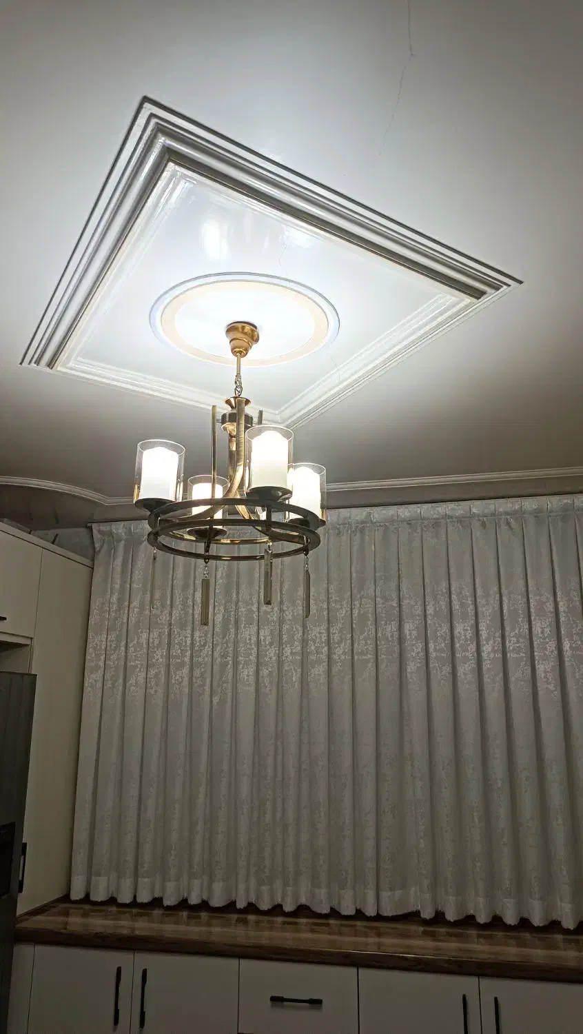 لوستر کاملا سالم|لوستر و چراغ آویز|اسلام‌شهر, مطهری|دیوار