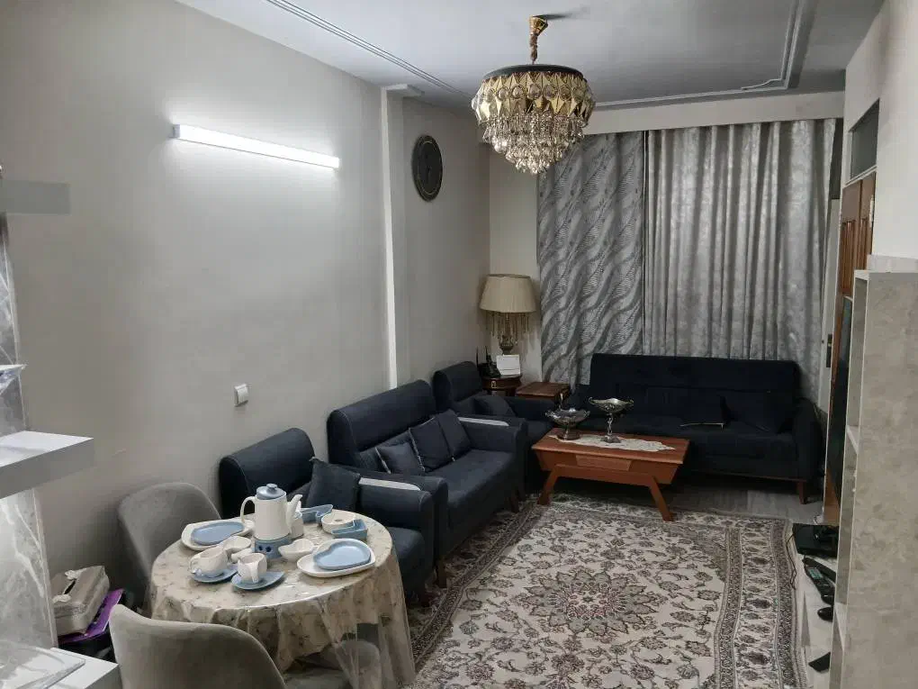 آپارتمان ۳۸ متری باز سازی شده خوش نقشه محله ایران|فروش آپارتمان|تهران, ایران|دیوار