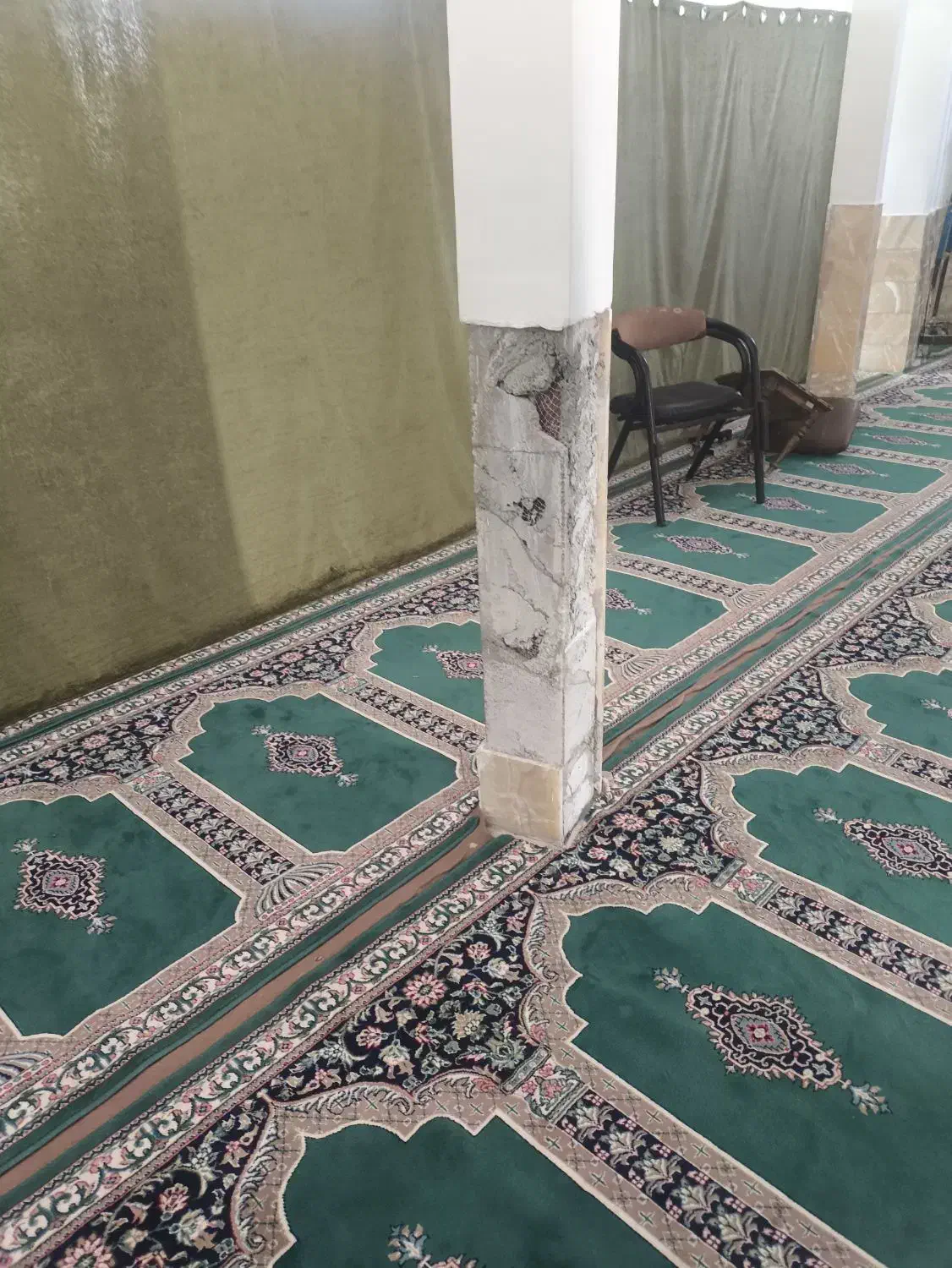 آگهی خادم مسجد|استخدام سرایداری و نظافت|مشهد, مصطفی خمینی|دیوار