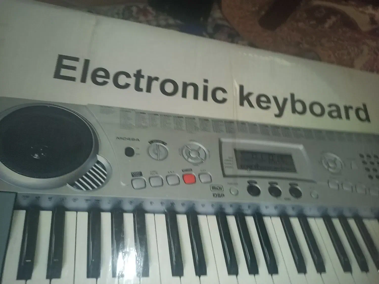 پیانو|پیانو، کیبورد، آکاردئون|اسفراین, |دیوار