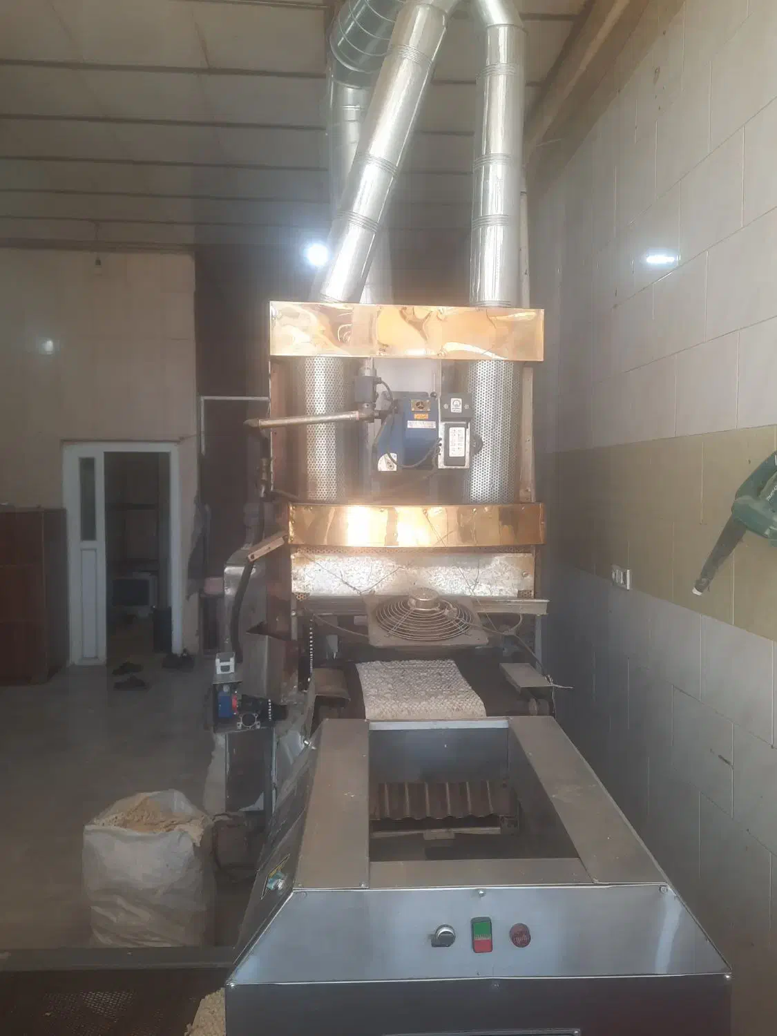 فروش یک واحد نانوایی لواش گویم|فروش مغازه و غرفه|شیراز, گویم|دیوار