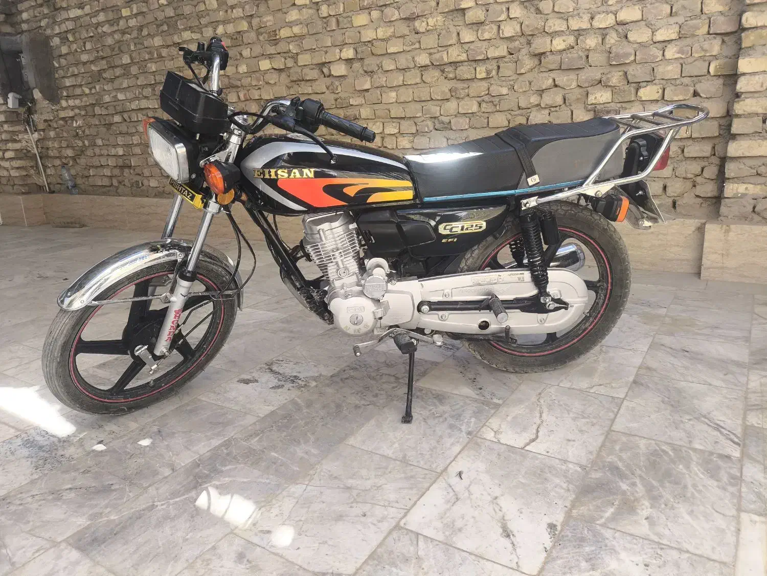 موتور هندا 125|موتورسیکلت|زهک, |دیوار