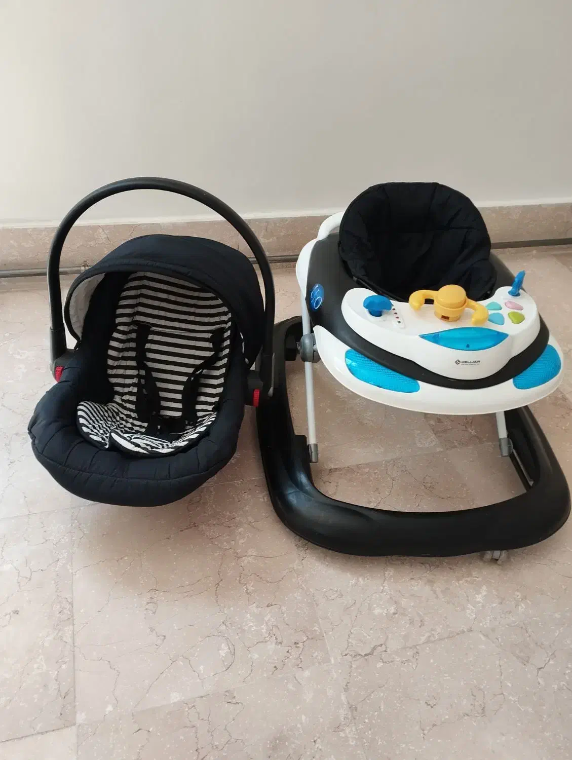 کریر و رورک|کالسکه و لوازم جانبی|خوی, |دیوار