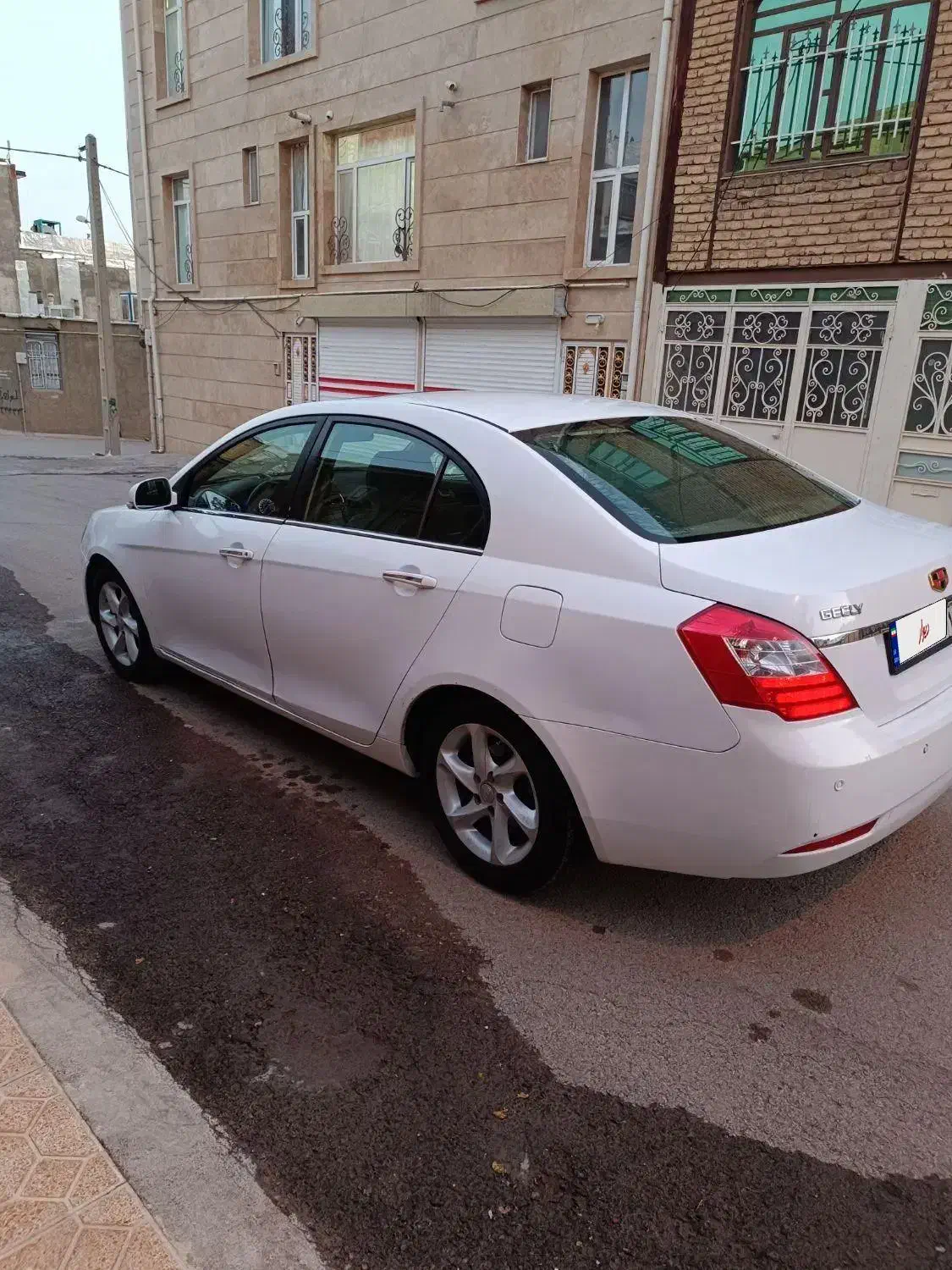 جیلی امگرند ۲۰۱۳|خودرو سواری و وانت|کرمانشاه, |دیوار