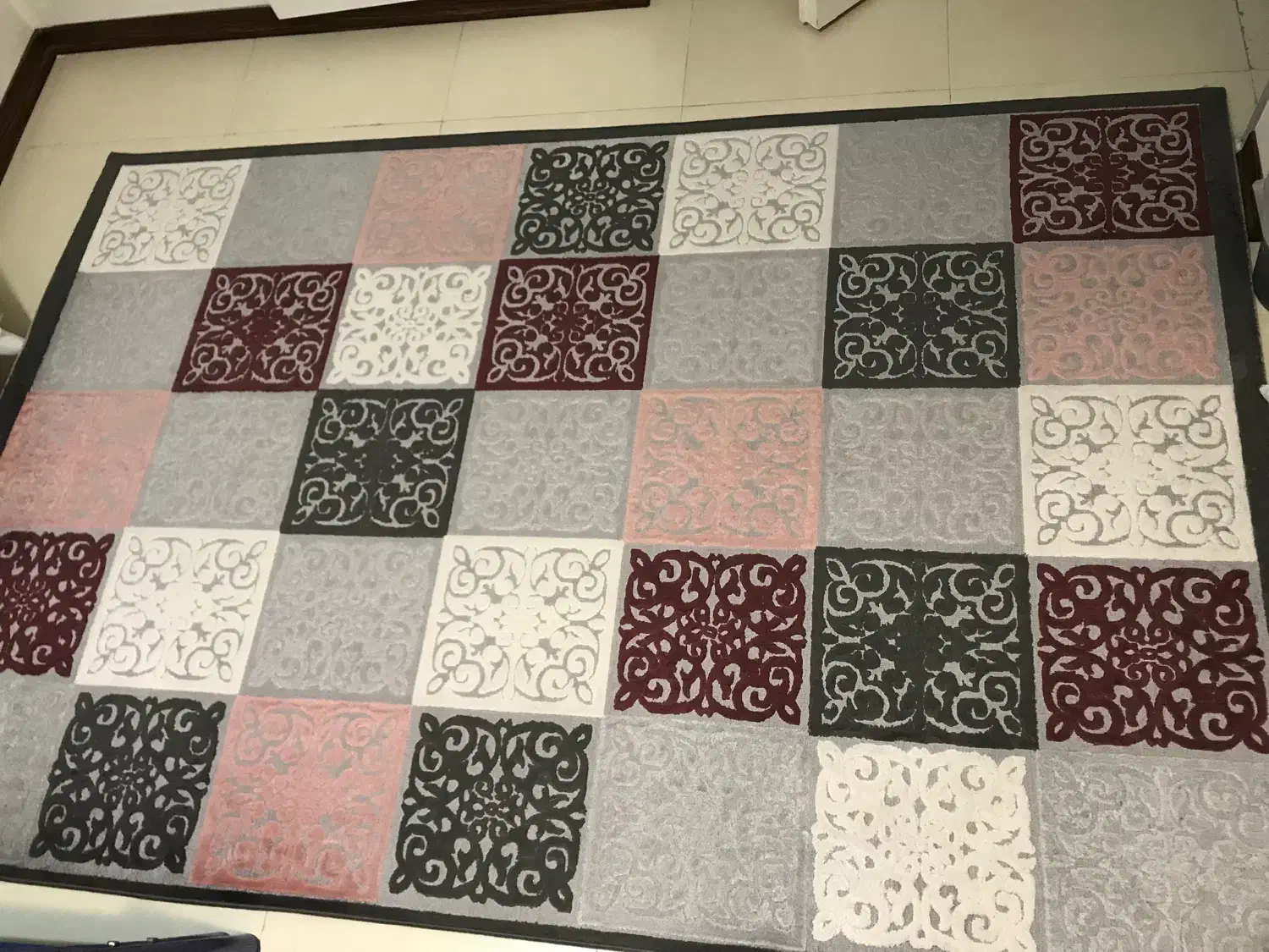 فرش|فرش|تهران, آبشار تهران (دریاچه)|دیوار