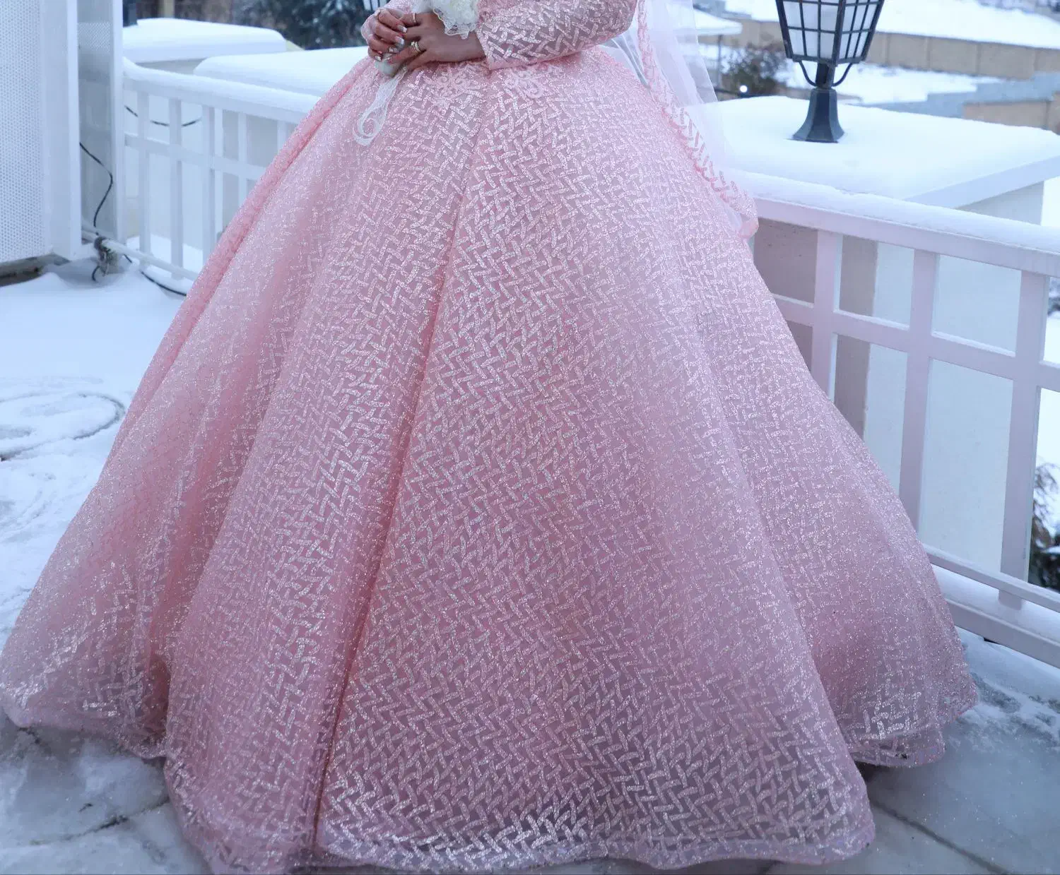 لباس مجلسی|لباس|رودهن, |دیوار