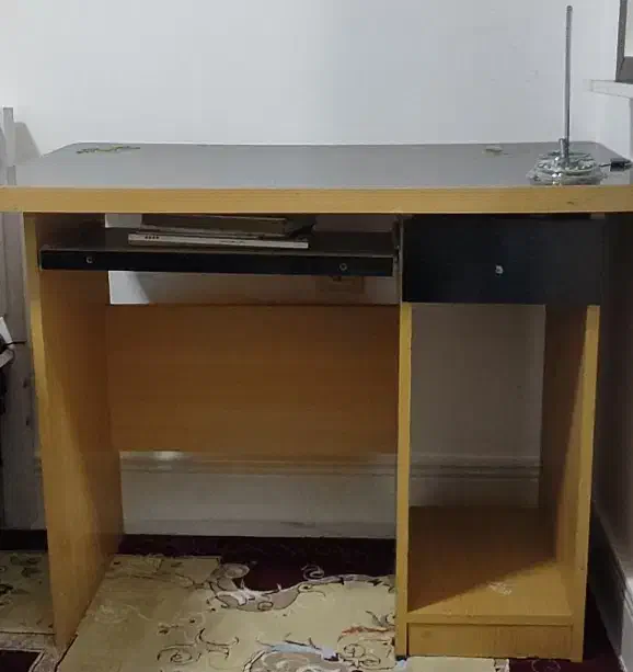 میز و صندلی|میز تحریر و کامپیوتر|کوهدشت, |دیوار