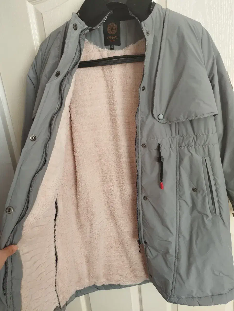 کاپشن|لباس|شاهین دژ, |دیوار