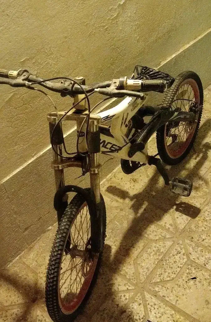 دوچرخه 24دنده،کمک فنر، عقب وجلو دیسک المنیوم|دوچرخه، اسکیت، اسکوتر|شهرضا, |دیوار