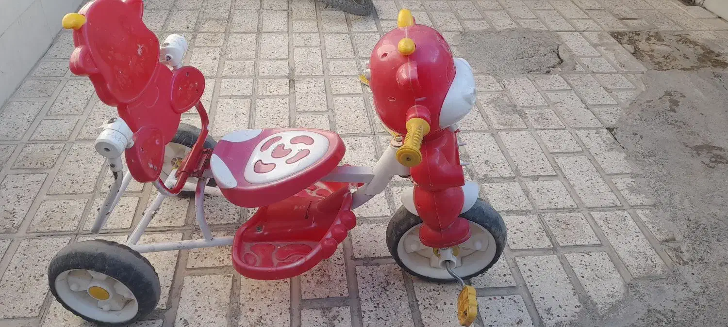 سه چرخه|دوچرخه، اسکیت، اسکوتر|کلاله, |دیوار