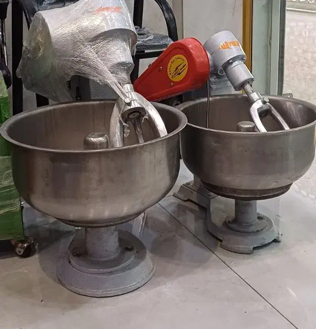 تنورگلی توسمین  تنور با دستگاه گلی sk خمیرگیر mosk|اجاق گاز و لوازم برقی پخت‌وپز|اراک, |دیوار