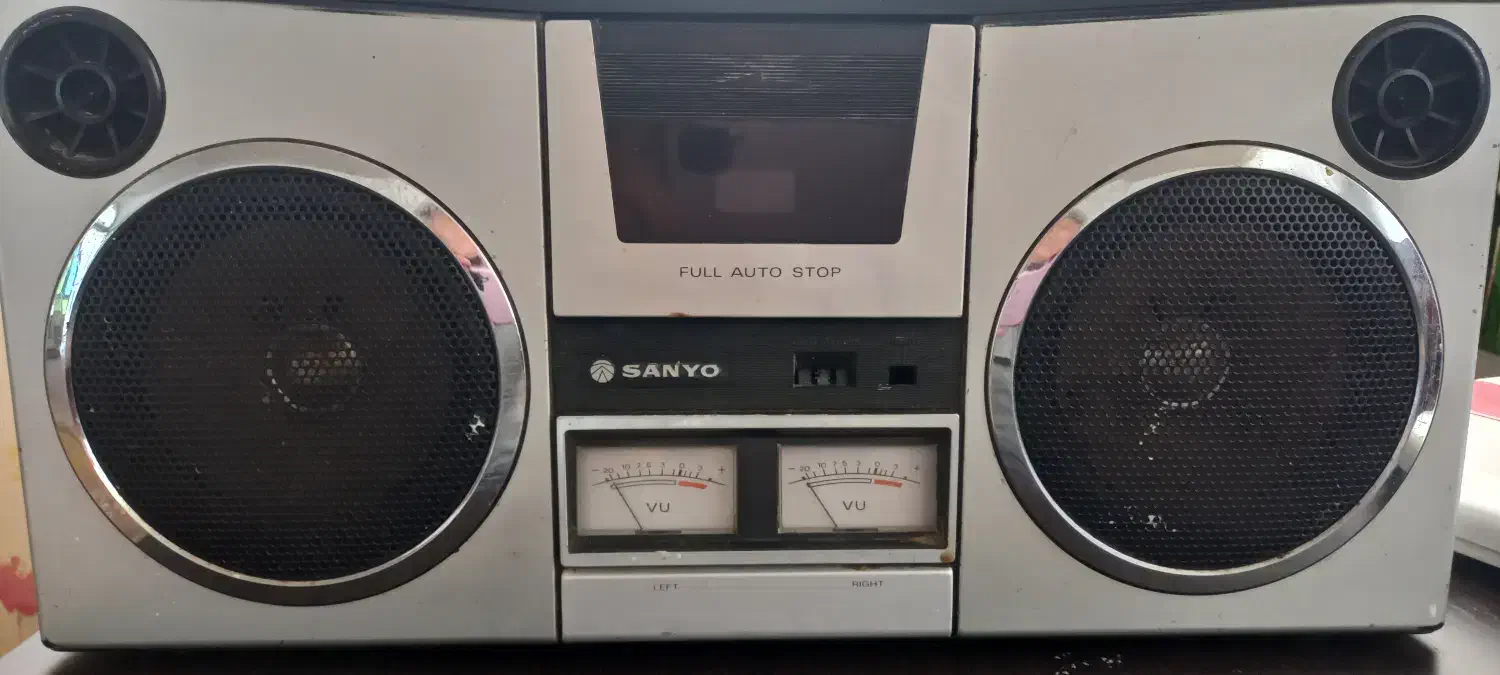 رادیو ضبط گروندیک آلمان و سانیو ژاپن|سیستم صوتی خانگی|تالش, هشتپر|دیوار