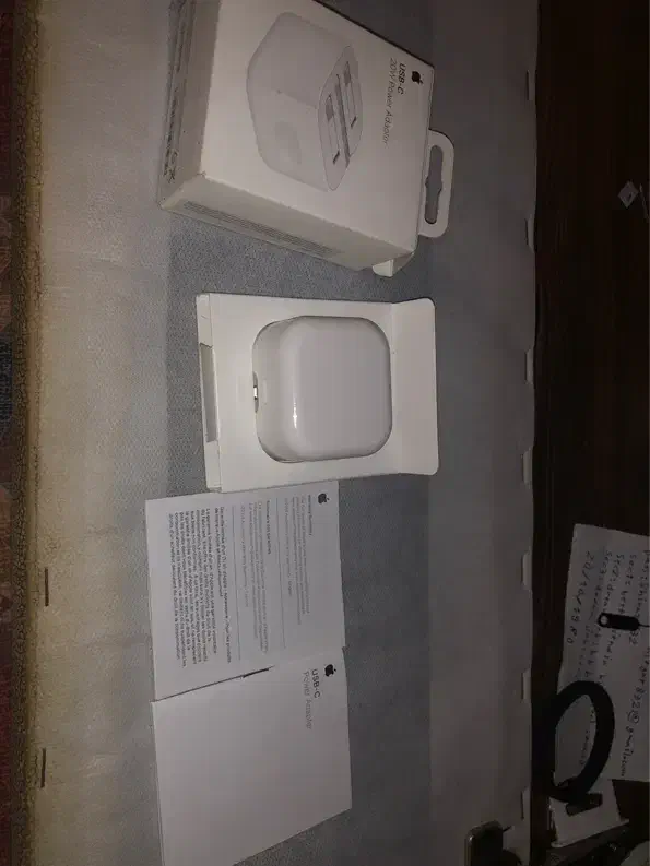 اداپتور ایفون 20وات اصلی اورجینال به شرط نو نو نو|لوازم جانبی موبایل و تبلت|شیراز, میانرود|دیوار