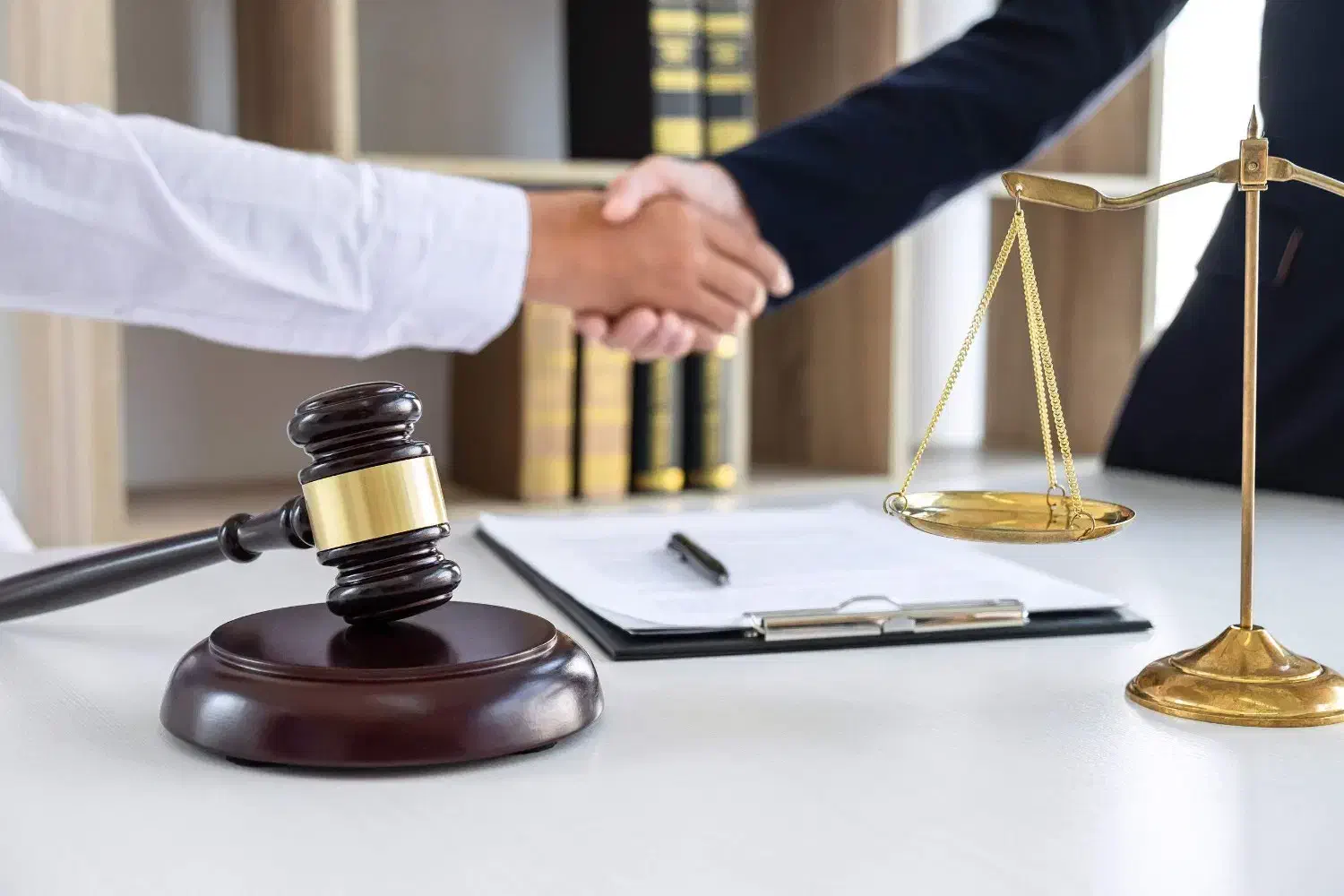 وکیل پایه یک دادگستری|فعالیت داوطلبانه|مراغه, |دیوار