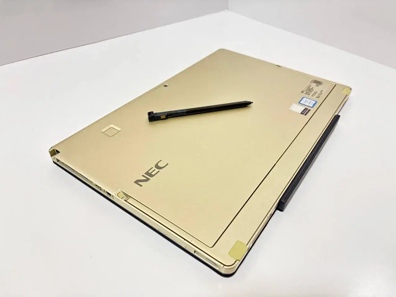 تبلت ویندوزی برند Nec ژاپن رم ۸ فول تاچ core i5|تبلت|تهران, فلسطین (میدان انقلاب)|دیوار