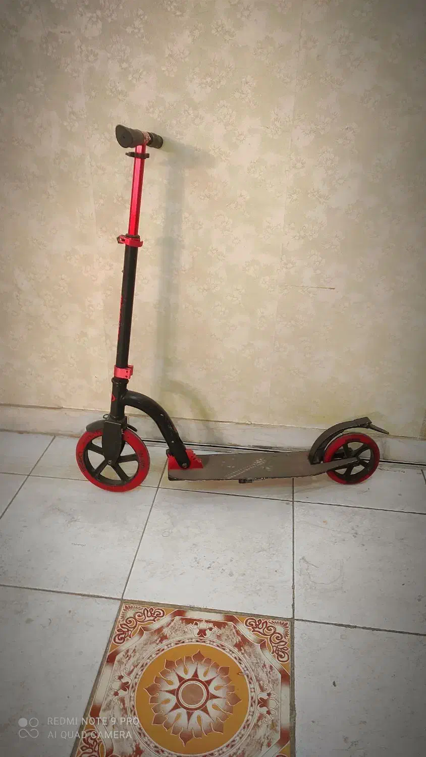 اسکوتر قرمز مشگی|اسباب‌بازی بچه|تهران, تختی|دیوار