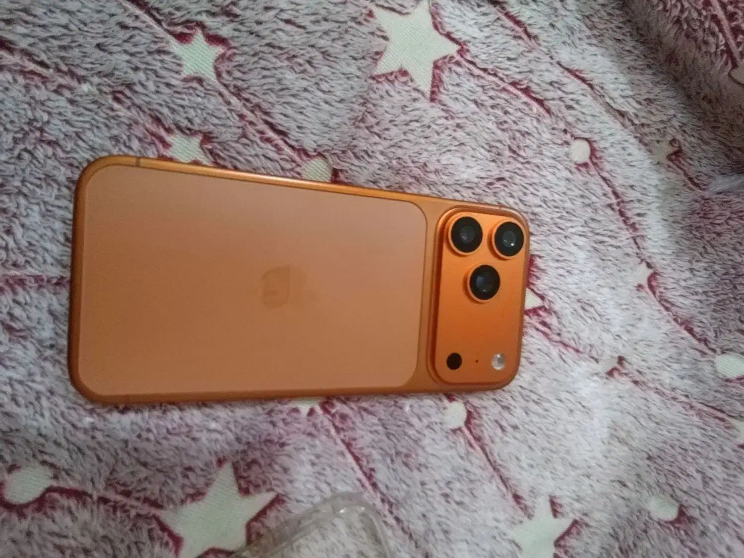 گوش 17 پرومکس|موبایل|اندیمشک, |دیوار