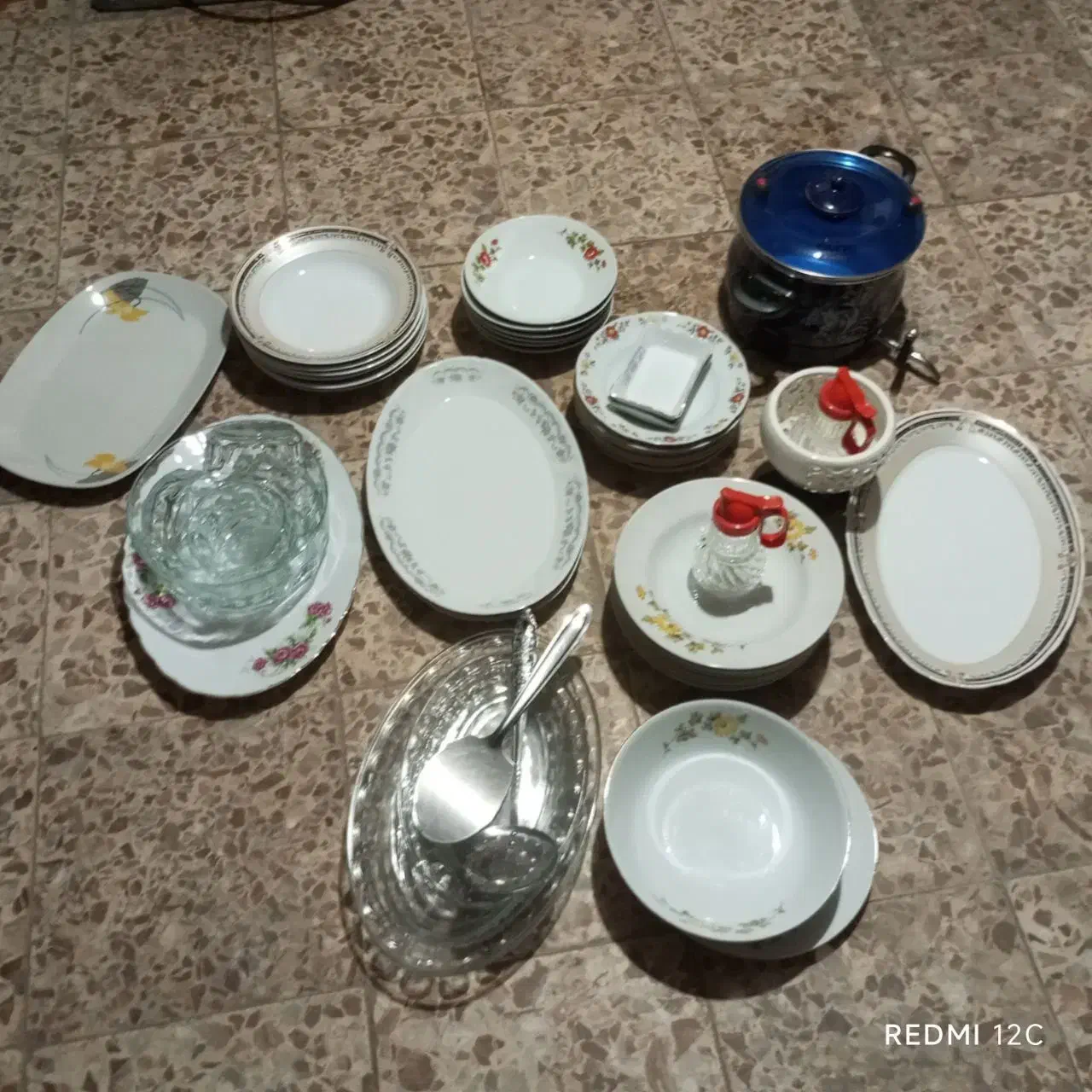 چینی جات|ظروف سرو و پذیرایی|صومعهسرا, |دیوار