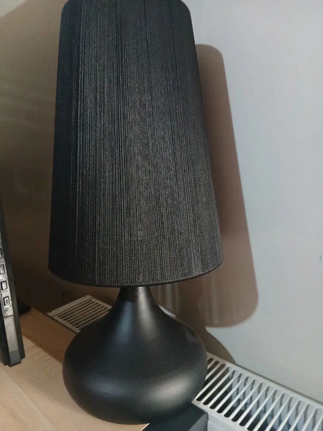 اباژور|چراغ خواب و آباژور|رباط‌کریم, رباط‌کریم|دیوار