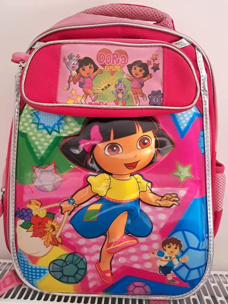 کیف مدرسه دخترانه چراغ دار در حد نو|کیف، کفش، کمربند|پردیس, فاز ۸|دیوار