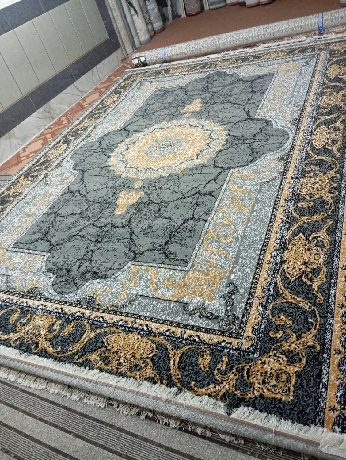 فرش  فقط ۵میلیون|فرش|زاهدان, |دیوار