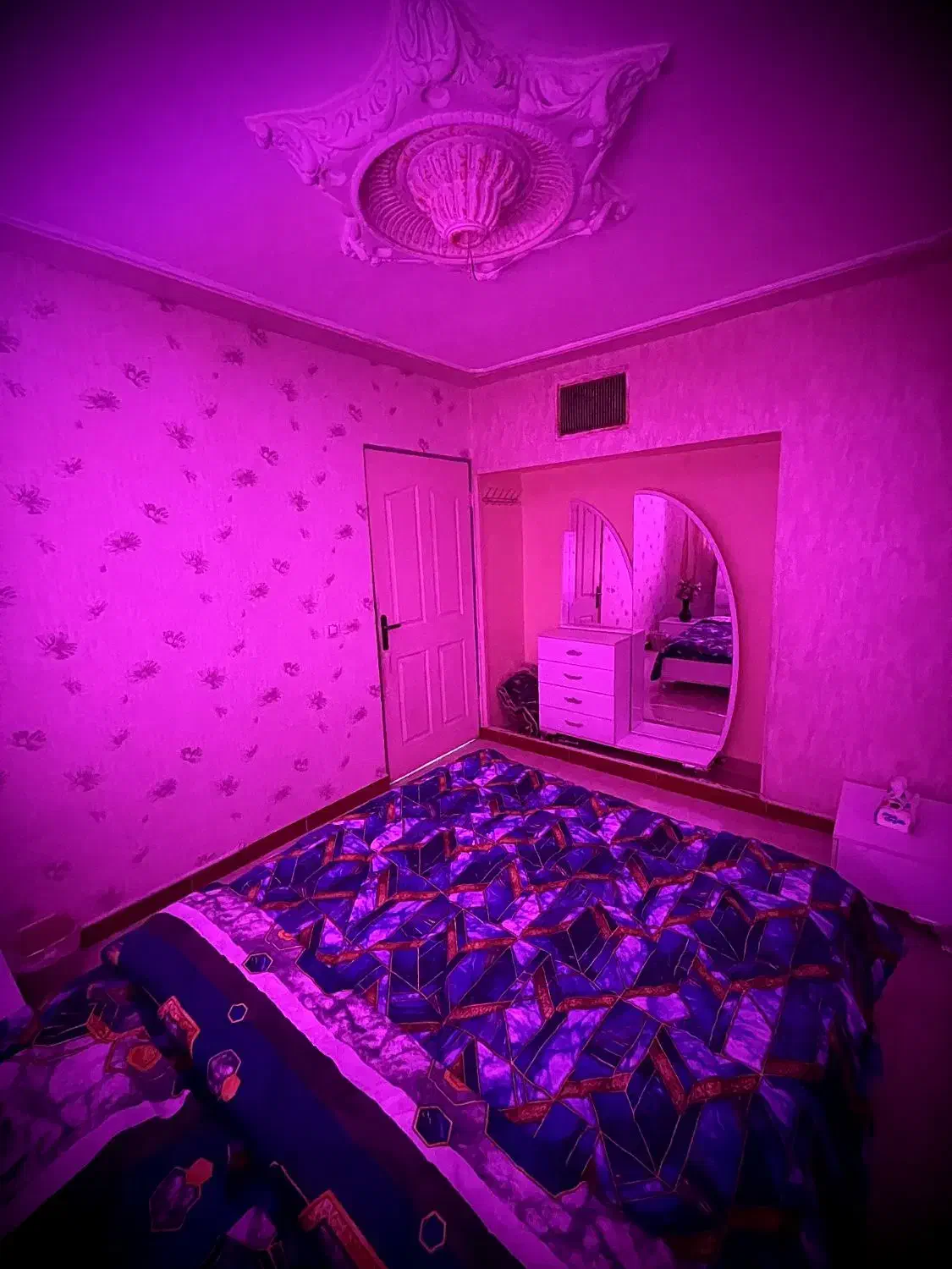 اجاره سوئیت روزانه|اجارهٔ کوتاه‌مدت آپارتمان و سوئیت|پرند, فاز ۱|دیوار