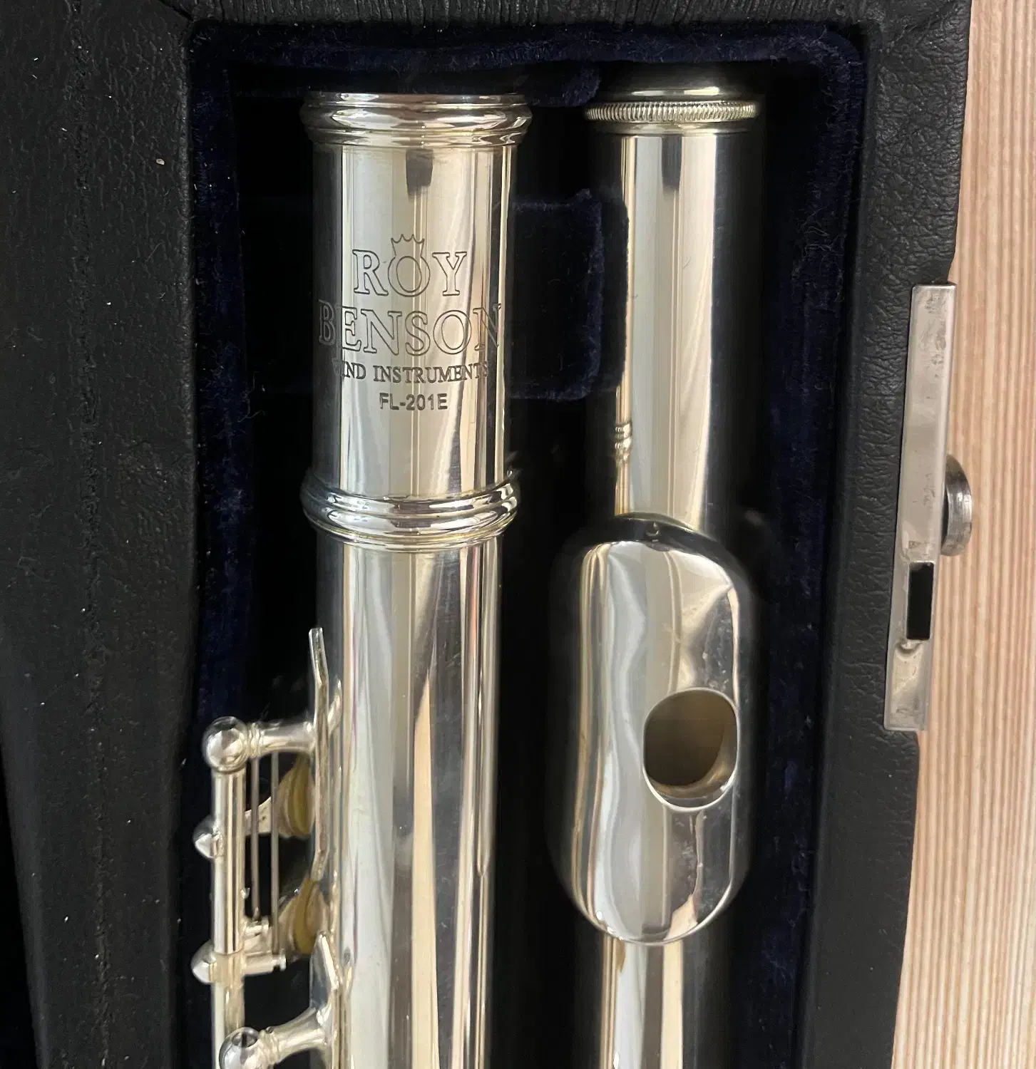 فلوت|سازهای بادی|تهران, نیروی هوایی (پیروزی)|دیوار